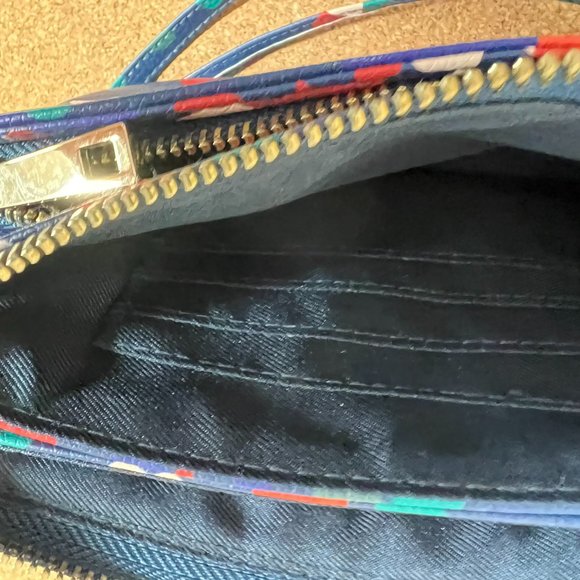 SafeKeeper Floral Crossbody Organizer Wallet Bag - Picture 4 of 5